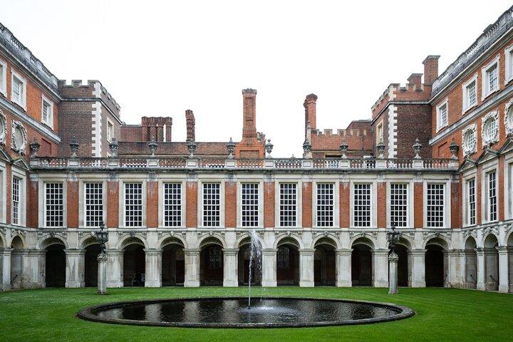 Hampton Court Walking Tour