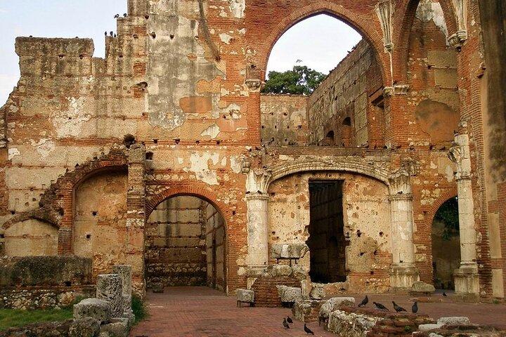 Full-Day Guided Tour in santo Domingo