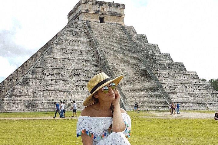 Full Day Tour to Visit Chichen Itza Saamal Cenote and Valladolid