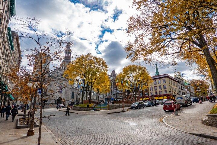 Quebec Self-Guided City Walking Tour & Scavenger Hunt