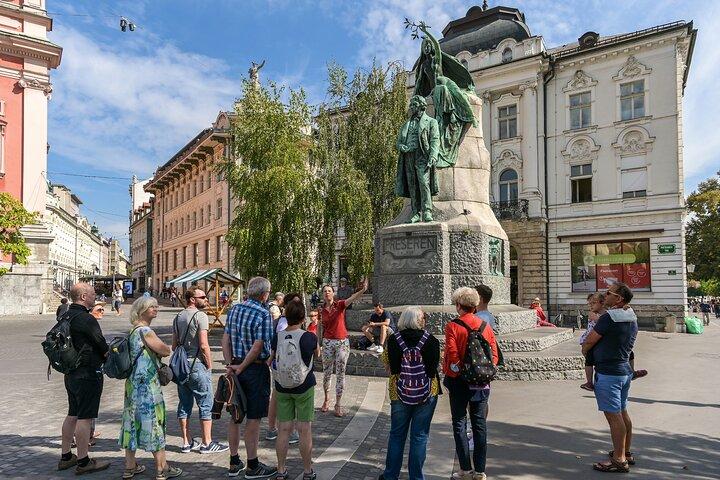 Private Ljubljana Walking Tour: Old Town, UNESCO & Market