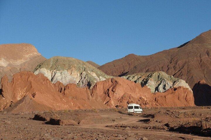 Excursion to Rainbow Valley and Petroglyphs, Yerbas Buenas