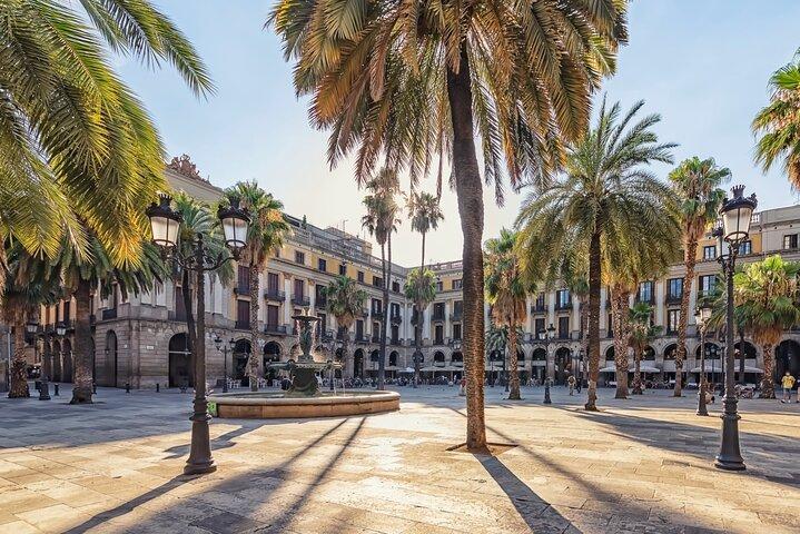 Barcelona Barri Gòtic Self-Guided Walking Tour & Scavenger Hunt