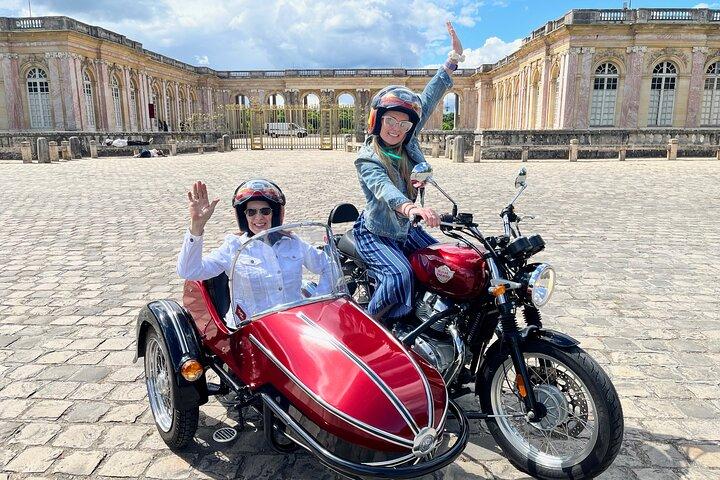 Versailles Chateau and Estate Day Tour by Sidecar