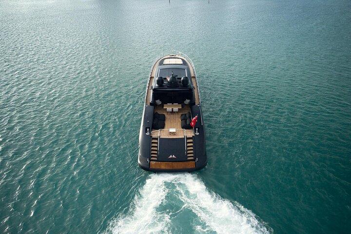 108 ft Neoprene Overmarine Yacht