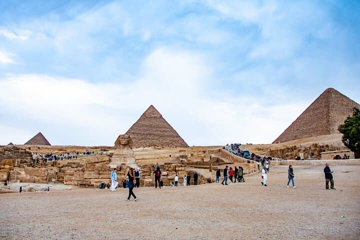 Giza Pyramids, Sphinx, Saqqara, and Memphis Private Day Tour
