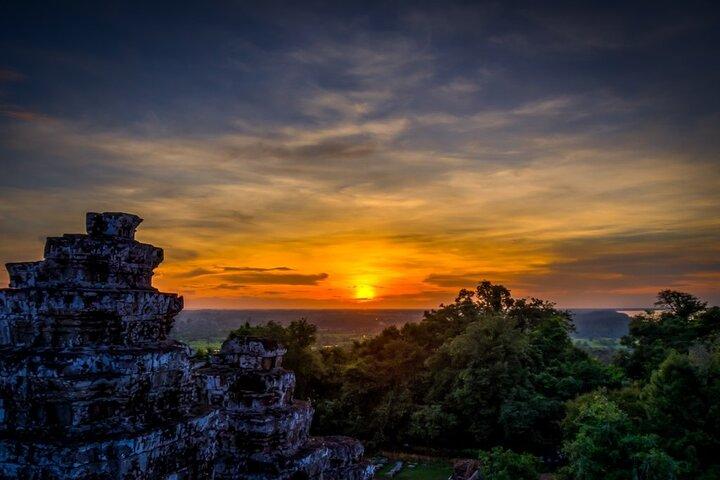 Angkor Wat full Day 'Small Group with sunset & Tour Guide