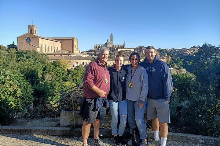 Siena walking tour with Gelato & Prosecco