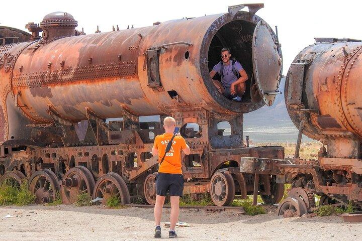 Uyuni Salt Flats 3 Day Tour from La Paz city
