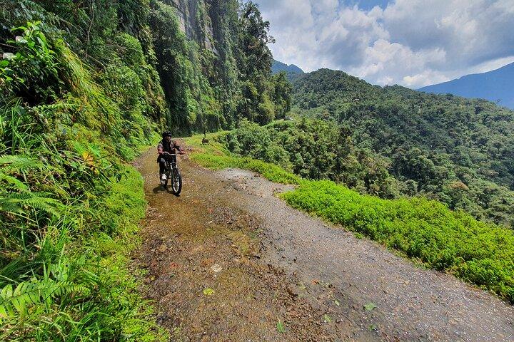Death Road By Full Suspension Bike - Full Day - English Speaking Guide