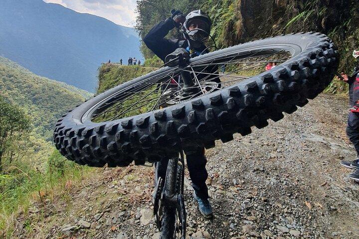 Death Road By Full Suspension Bike - Full Day - English Speaking Guide