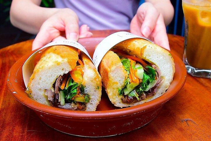 Hanoi street food tour (Private tour)