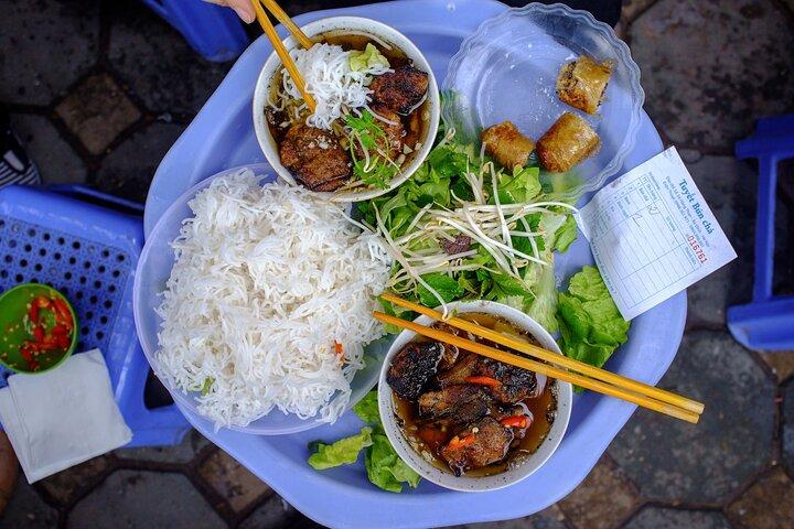 Hanoi street food tour (Private tour)