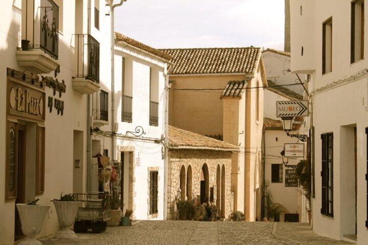 Guadalest Valley & Castle Guided Tour from Alicante