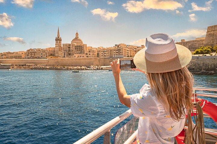 1-Day Hop-On Hop-Off Bus + Harbour Cruise Ticket