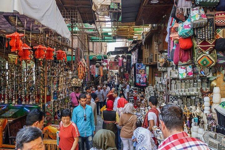 Cairo Walking Tour and Food Experience with Local Guide