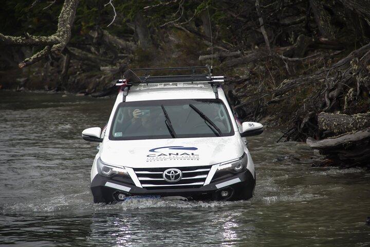 Lakes District 4x4 Full-Day Tour with Lunch from Ushuaia