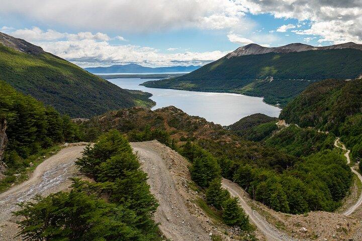 Lakes District 4x4 Full-Day Tour with Lunch from Ushuaia
