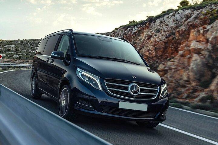 Athens 6 hours Private City Tour with Acropolis and Hotel Pick up
