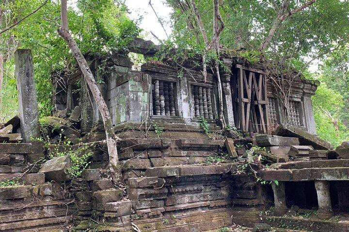Kbal Spean, Banteay Srei, Beng Melea & Rolous temples Tour