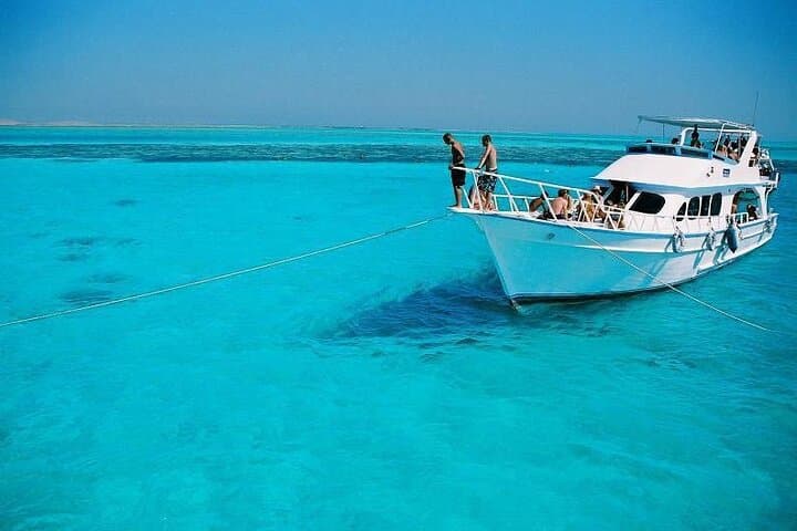 Day tour to the Red Sea Ain Sukhna from Cairo