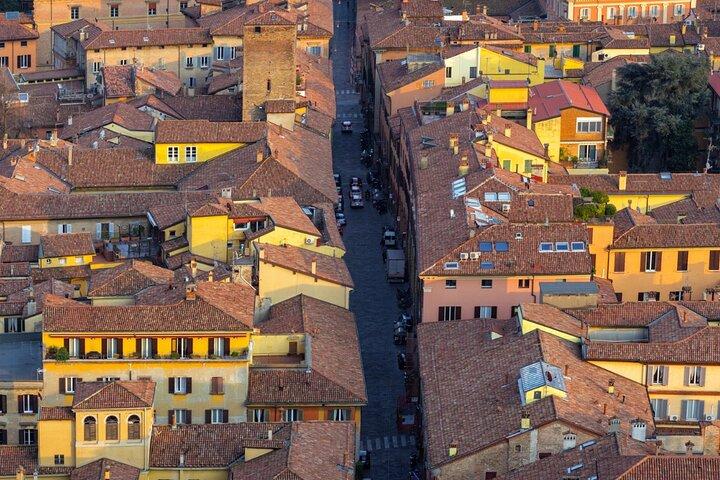 Private 10 hours Tour from Milan to Bologna