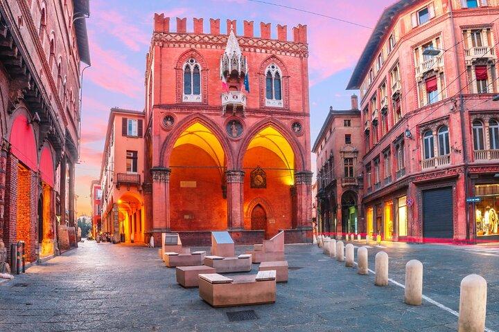 Private 10 hours Tour from Milan to Bologna