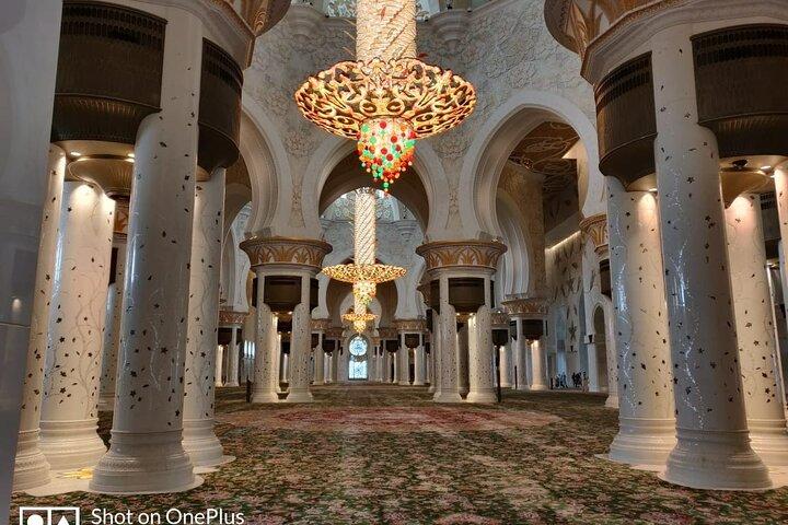 Full-Day Tour in Abu Dhabi with Pick up, Grand Mosque