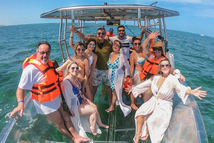Private Tour in Transparent Boat by Nichupte in Cancun