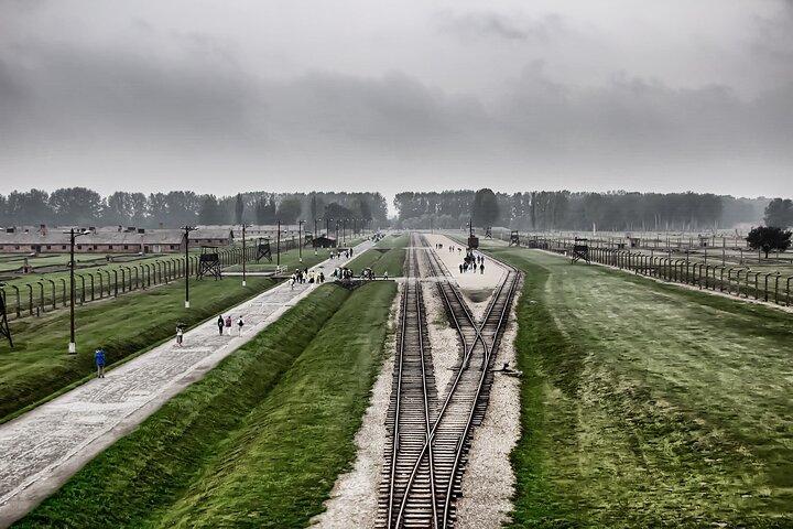 From Warsaw: Auschwitz-Birkenau Tour with Premium Train Transportation