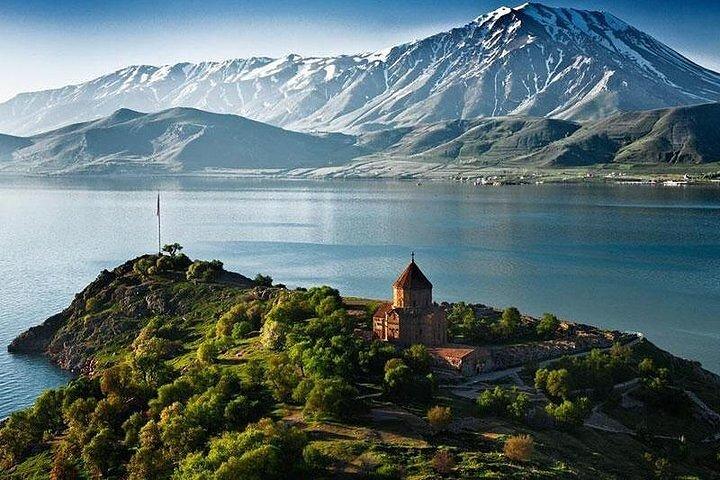 Private transfer from Tbilisi to Yerevan Armenia via Sevan