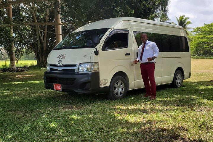 Private Round Trip Airport Transfer from Montego Bay to Negril