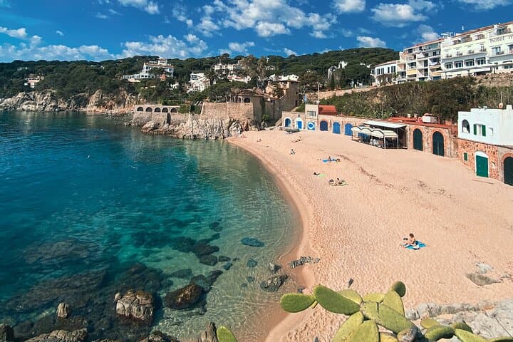 Dali Museum and Costa Brava Small Group Day Trip from Barcelona