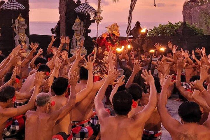 Uluwatu Sunset & Kecak Fire Dance – Private All-Inclusive Tour