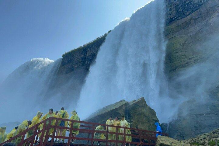 Niagara Falls- Attraction Pass- Boat, Cave, Trolley and 3 Falls