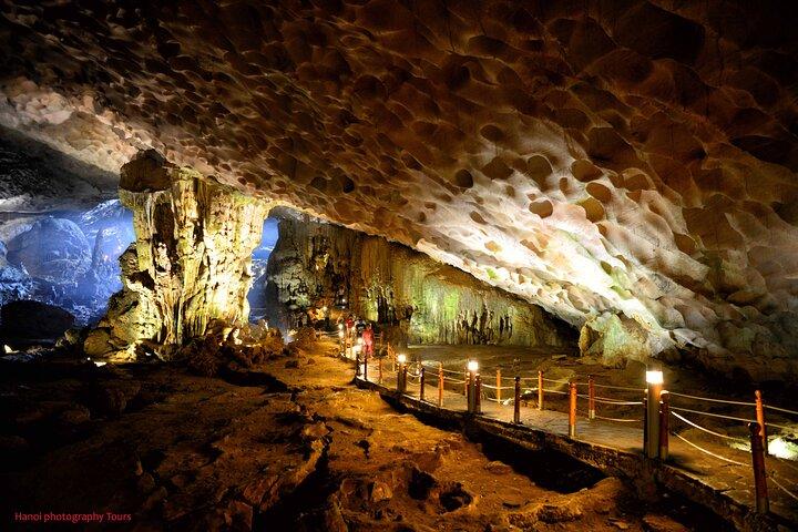 Halong Bay 6 Hours Cruise with Buffet, Sung Sot, Luon Cave, Titop