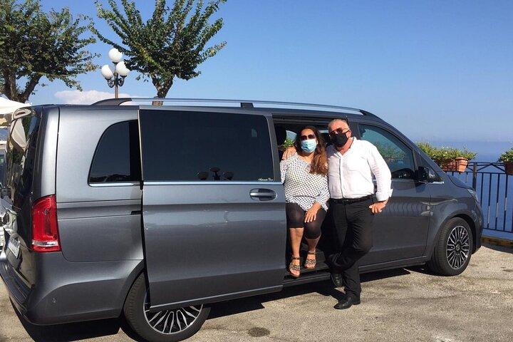 Private Transfer from Rome to Positano with Stop a Pompeii