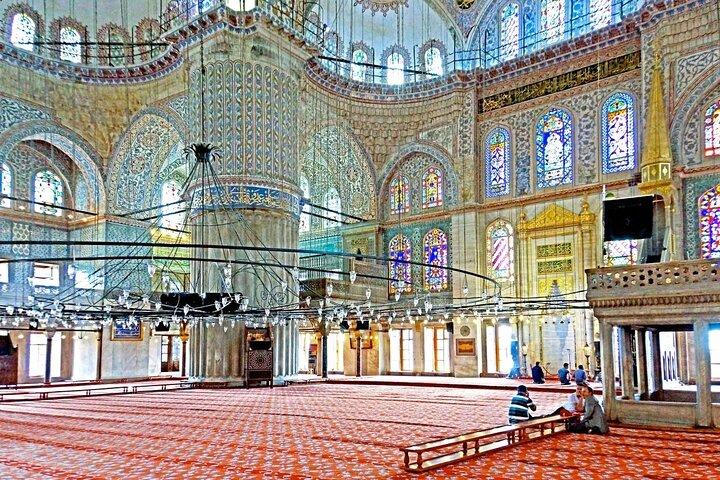 Istanbul: Hagia Sophia & Blue Mosque Guided & Small-Group Tour