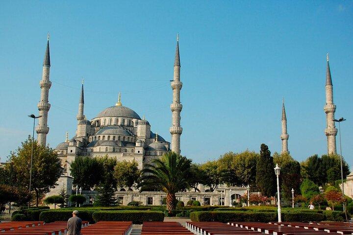 Istanbul: Hagia Sophia & Blue Mosque Guided & Small-Group Tour