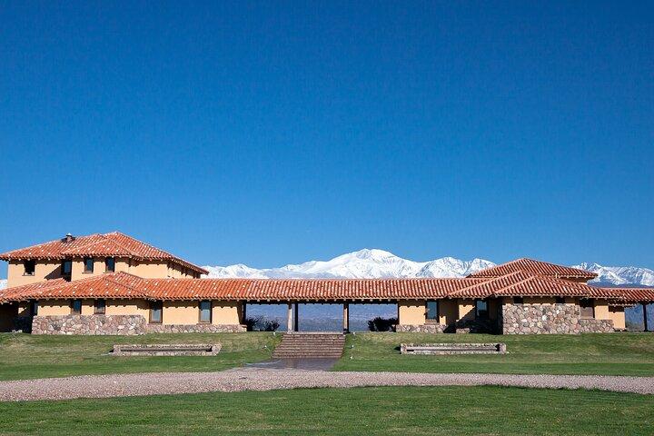 Lujan Deluxe - Full day - Premium Wine Tour with Gourmet Lunch