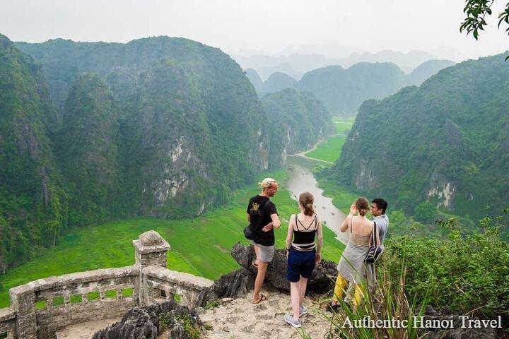 1 Day Luxury Tour in Bai Dinh, Trang An and Mua Cave From Hanoi