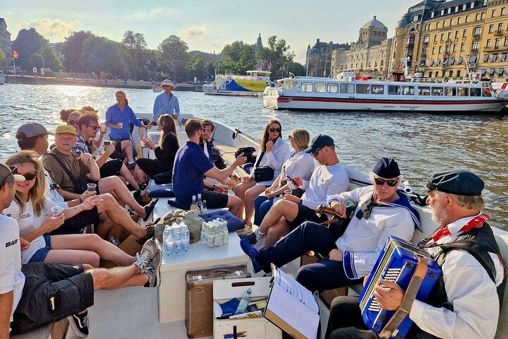 Open Electric Boat Ride in Stockholm with Live-Guide
