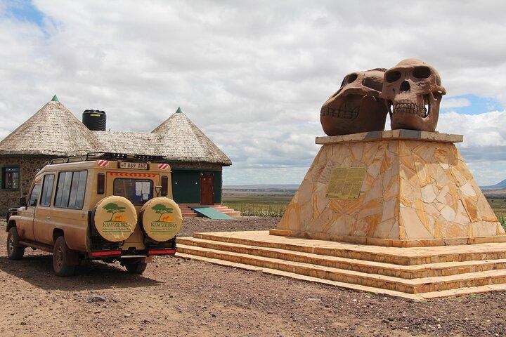 8 Days Tanzania Simba Luxury Safari