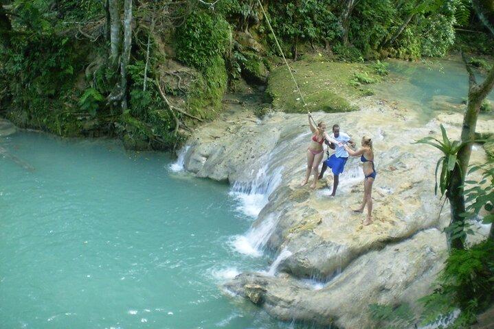Private Combo Tour From Ocho Rios to Blue Hole and Dunn's River