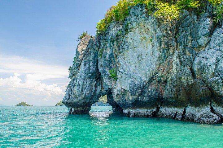 Angthong Marine Park - Full Day Kayaking Tour