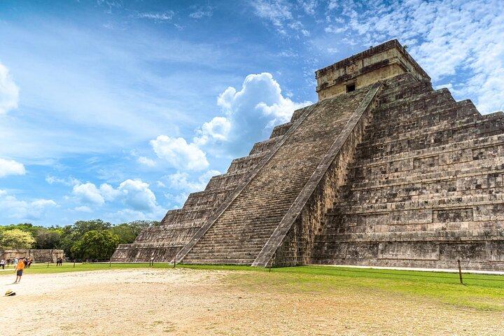 Chichen Itza & Ekbalam Tour with Cenote from Cancun