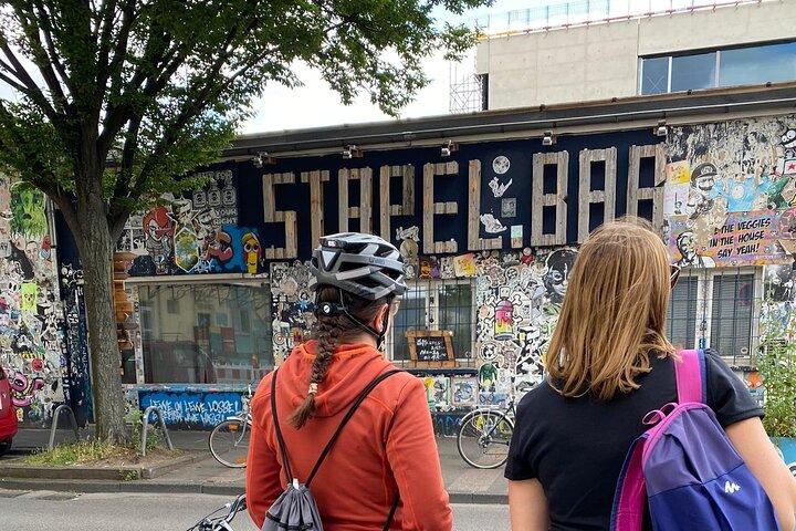 3-Hour Cologne Street Art Bike Tour in Small Group with Guide
