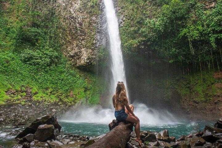 Hanging Bridges, Arenal Volcano, Waterfall, Hot Springs Full day