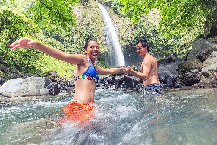 Hanging Bridges, Arenal Volcano, Waterfall, Hot Springs Full day