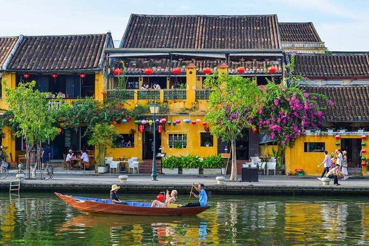 Da Nang: Round trip transfer to My Son sanctuary & Hoi An ancient